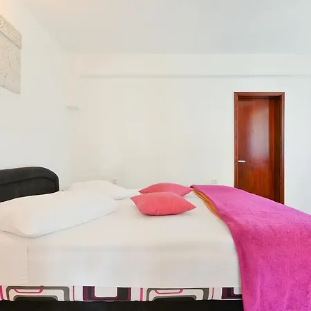 Nora Апартаменти *