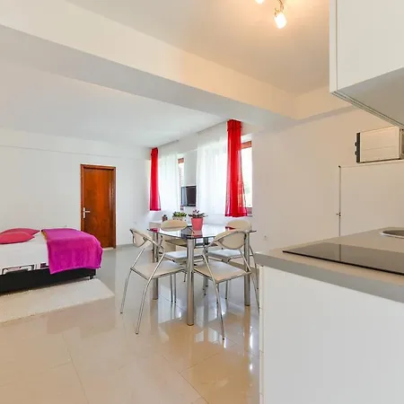 Nora Апартаменти