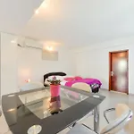Nora